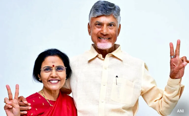 t58jkrr4_chandrababu-naidu-wife_625x300_07_June_24